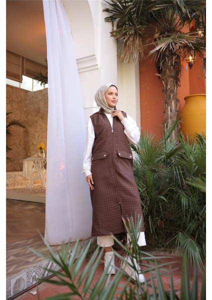 Kapşonlu Fermuarlı Cepli Kolsuz Önden Cepli Kapitone Uzun Yelek - (38-46) - 71309 - Kahverengi