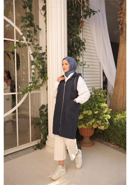 Kapşonlu Fermuarlı Cepli Kolsuz Cepli Kapitone Yelek - (38-46) - 71307 - Lacivert modelleri