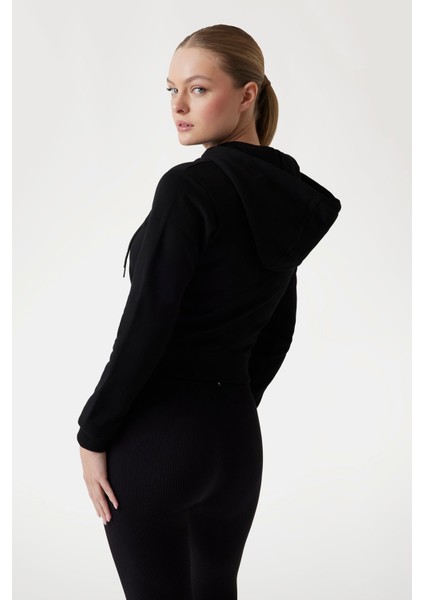 Kadın Logolu Kapüşonlu Fermuarlı Sweatshirt - Siyah modelleri