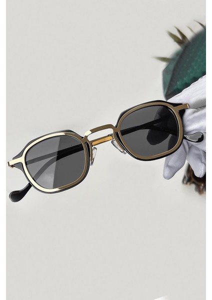Oval Unisex Siyah Güneş Gözlüğü modelleri