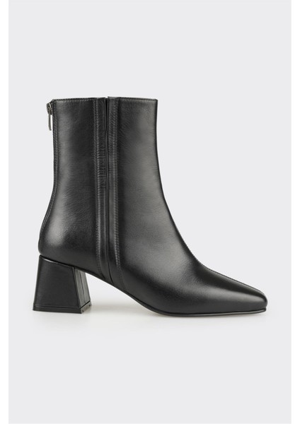Siyah Deri Kadın Klasik Bot