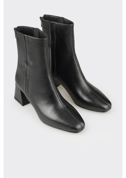 Siyah Deri Kadın Klasik Bot fiyatları