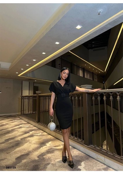 Kadın Dalgıç Krep V Yaka ve Sırt Dekolte Detaylı Elbise