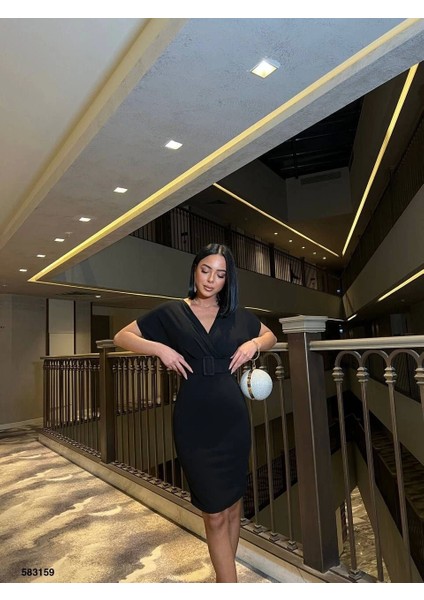 Kadın Dalgıç Krep V Yaka ve Sırt Dekolte Detaylı Elbise fiyatları