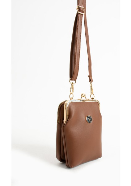 Kadın Burslu Gold Aksesuarlı Ayarlanabilir Çapraz Askılı Suni Deri Omuz ve Çapraz Çanta fiyatları