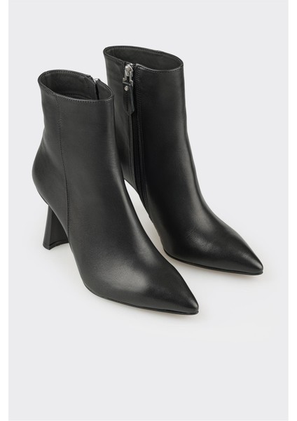 Siyah Deri Kadın Topuklu Bot fiyatları