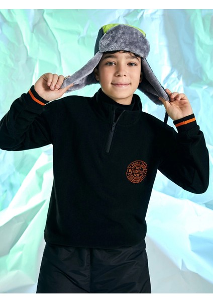 Lcw Kids Siyah Dik Yaka Nakışlı Uzun Kollu Polar Erkek Çocuk Sweatshirt