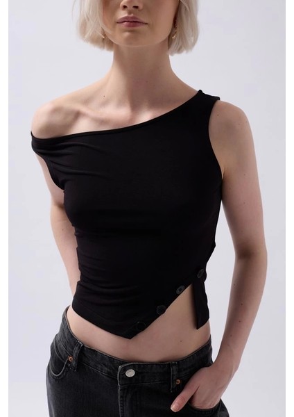 Kayık Yaka Yırtmaç Detay Bluz fırsatları