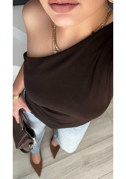 Acı Kahve Tek Omuz Asimetrik Bluz fiyatları