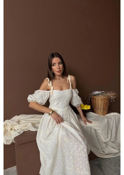 Bej Omuzu Bağcıklı Balon Kollu Brode Elbise fırsatları