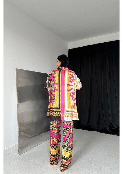 Desenli Gömlek ve Desenli Pantolon Takım fırsatları