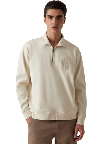 Erkek Dik Yakalı Fermuarlı Aplikeli Sweatshirt - Krem