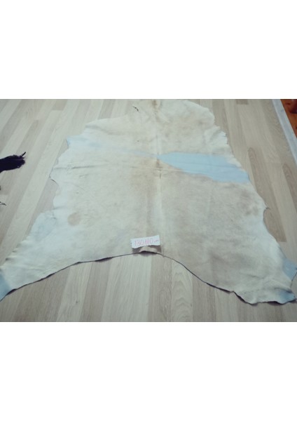 Doğal Işlenmemiş Hakiki Derisi Dana Postu Halı Yolluk modelleri