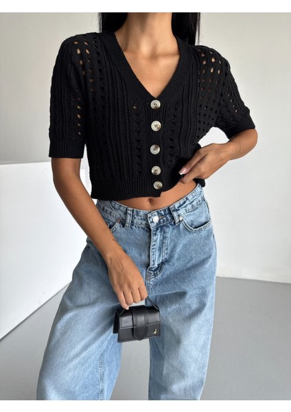 Kısa Kollu Ajurlu Desen Düğme Detaylı %100 Pamuk Crop Hırka fırsatları