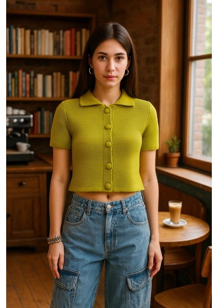 Bebe Yaka Düğmeli Bluz