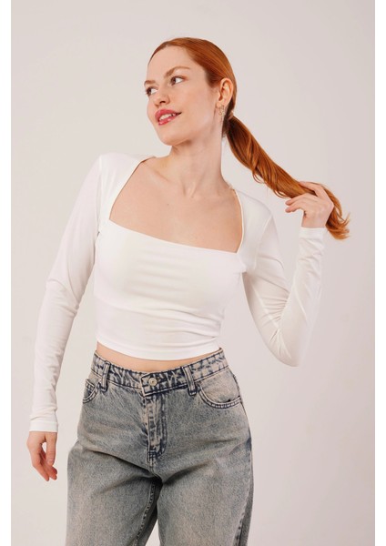 Kare Yaka Basic Beyaz Bluz