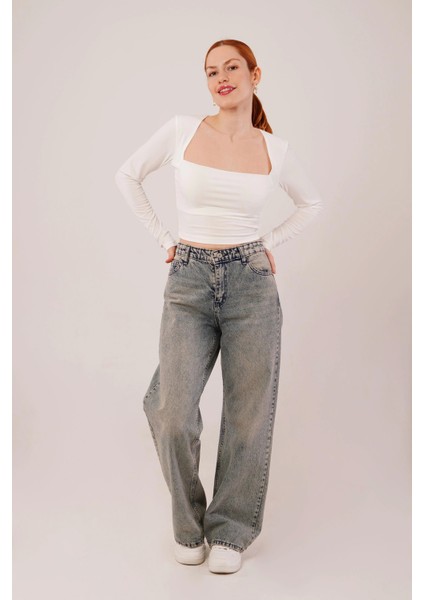 Kare Yaka Basic Beyaz Bluz fiyatları