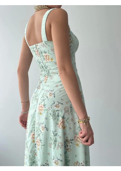 Anjelik Yırtmaç Detaylı Elbise fırsatları