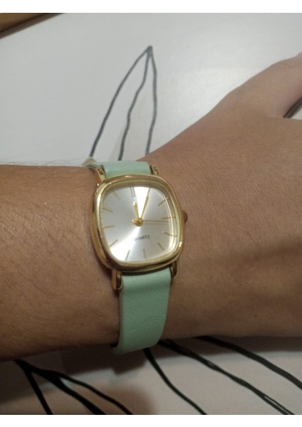 Kadın Kol Saati Zincir Kordon Retro Still Marka Model Vintage Oval - Gold Kasa 0021