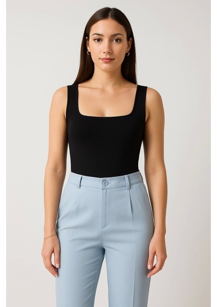 Kare Yaka Kalın Askılı Bodysuit