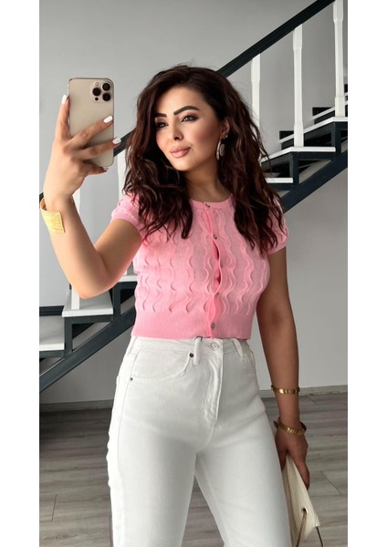 Pembe Bisiklet Yaka Dokulu Düğmeli Triko Hırka fiyatları