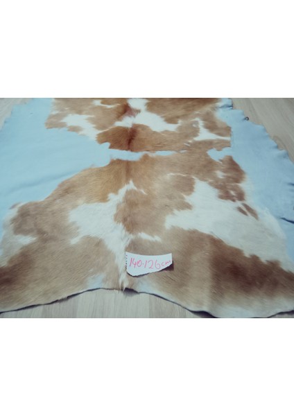 Doğal Işlenmemiş Hakiki Derisi Dana Postu Halı Yolluk