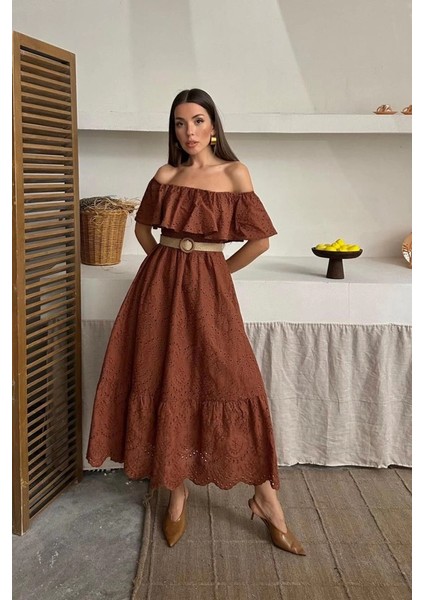 Kahverengi Omzu Lastikli Brode Elbise