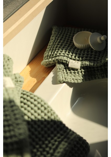 Premium Waffle %100 Pamuk 4’lü Haki Yeşili Renk Banyo Havlu Seti modelleri