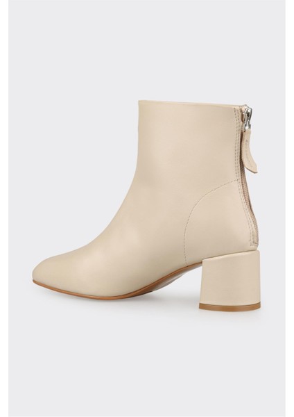 Ekru Deri Kadın Klasik Bot modelleri