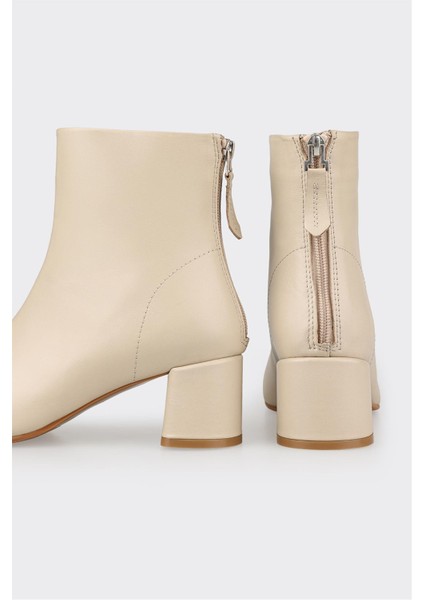 Ekru Deri Kadın Klasik Bot fırsatları