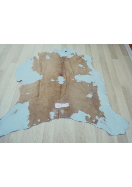 Doğal Işlenmemiş Hakiki Derisi Dana Postu Halı Yolluk