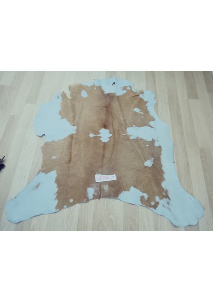 Doğal Işlenmemiş Hakiki Derisi Dana Postu Halı Yolluk