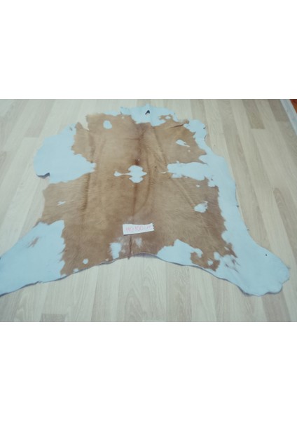 Doğal Işlenmemiş Hakiki Derisi Dana Postu Halı Yolluk