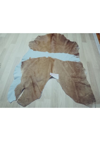 Doğal Işlenmemiş Hakiki Derisi Dana Postu Halı Yolluk