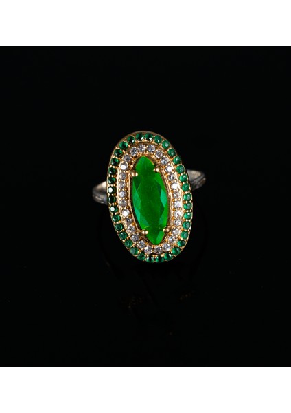 Zümrüt Taşlı 925 Ayar Gümüş Kadın Yüzük Parmağa Göre Ayarlanır Tek Ebat Mevcut 6.18 gr