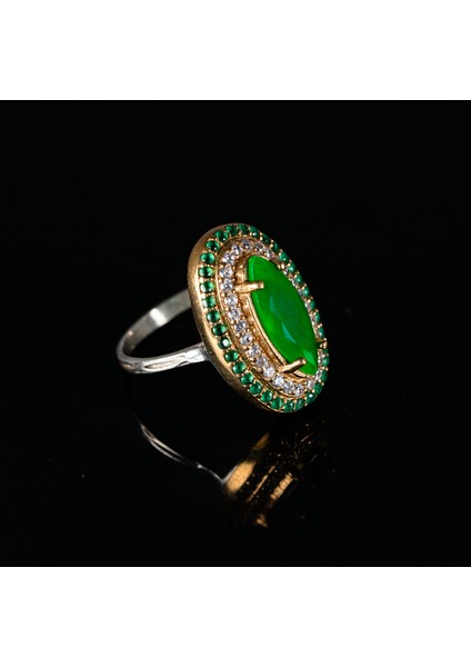 Zümrüt Taşlı 925 Ayar Gümüş Kadın Yüzük Parmağa Göre Ayarlanır Tek Ebat Mevcut 6.18 gr fiyatları