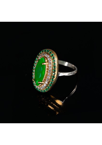 Zümrüt Taşlı 925 Ayar Gümüş Kadın Yüzük Parmağa Göre Ayarlanır Tek Ebat Mevcut 6.18 gr modelleri