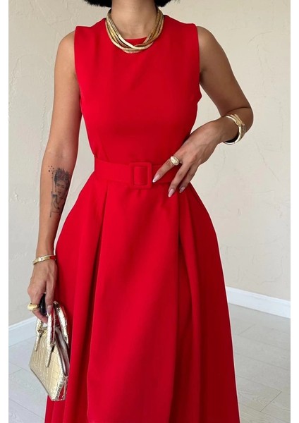 Kırmızı Halter Yaka Kloş Elbise modelleri