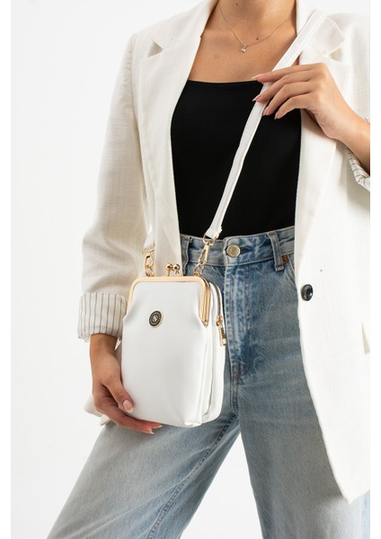 Kadın Burslu Gold Aksesuarlı Ayarlanabilir Çapraz Askılı Suni Deri Omuz ve Çapraz Çanta modelleri