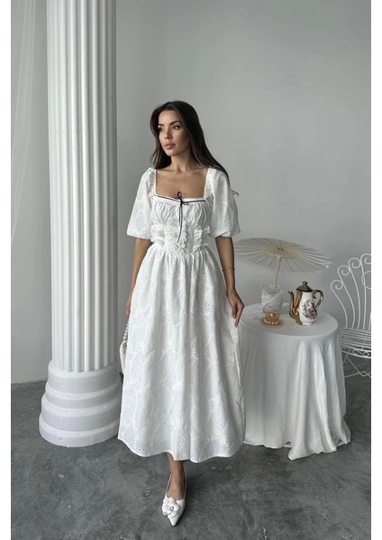 Beyaz Dantel Detaylı Brode Elbise