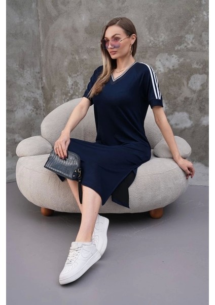 Kadın Kristal Kumaş Şerit ve Yırtmaç Detaylı V Yaka Midi Boy Elbise fiyatları