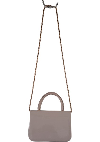 Lal'den Parlak Rugan Deri Görünümlü Bej Krem ve Bordo Tonunda Kadın Çantası – Zincir Detaylı Omuz & El Kullanımı -Minimalist Tasarım Omuz & El Çantası – Şık ve Kullanışl Bayan Çantaı indirimleri