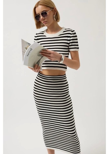 Çizgili Midi Dokulu Etek fiyatları