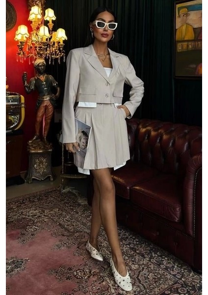 Crop Ceketli ve Pile Etekli Garnili Takım 10111 fiyatları