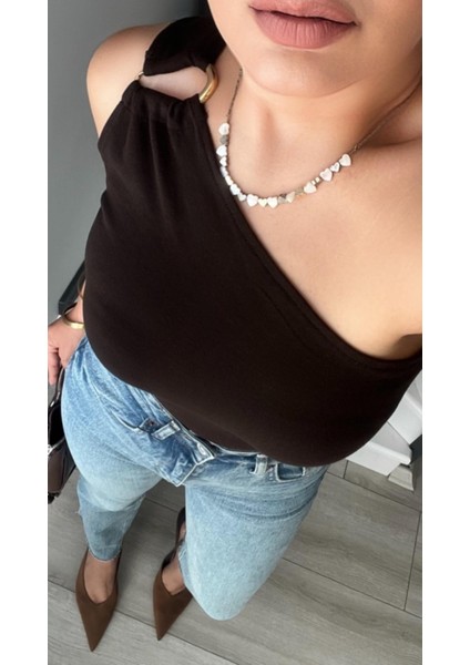 Acı Kahve Tek Omuz Aksesuar Detaylı Bluz fiyatları