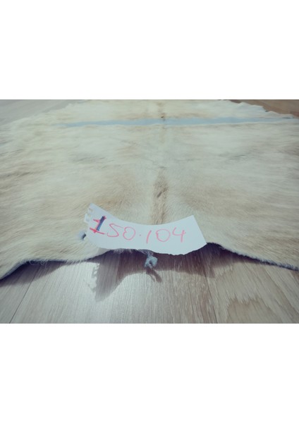 Doğal Işlenmemiş Hakiki Derisi Dana Postu Halı Yolluk