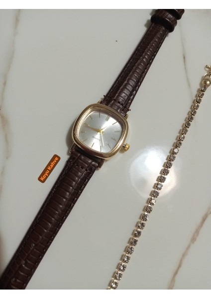 Vintage Retro Still Marka Model Oval Suyolu Bileklik Gold Kasa - Koyu Kahve Kordon Kadın Kol Saati 0021