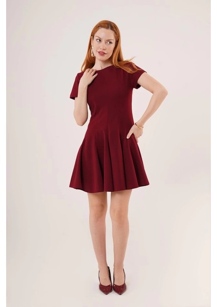 Önden Dikiş Detaylı Çan Model Bordo Elbise fiyatları