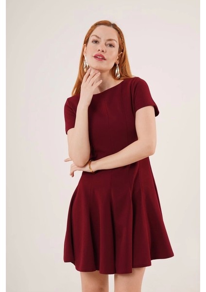 Önden Dikiş Detaylı Çan Model Bordo Elbise modelleri
