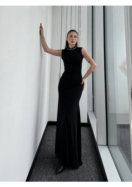 Kolsuz Yarım Bogazlı Uzun Elbise- Siyah fırsatları